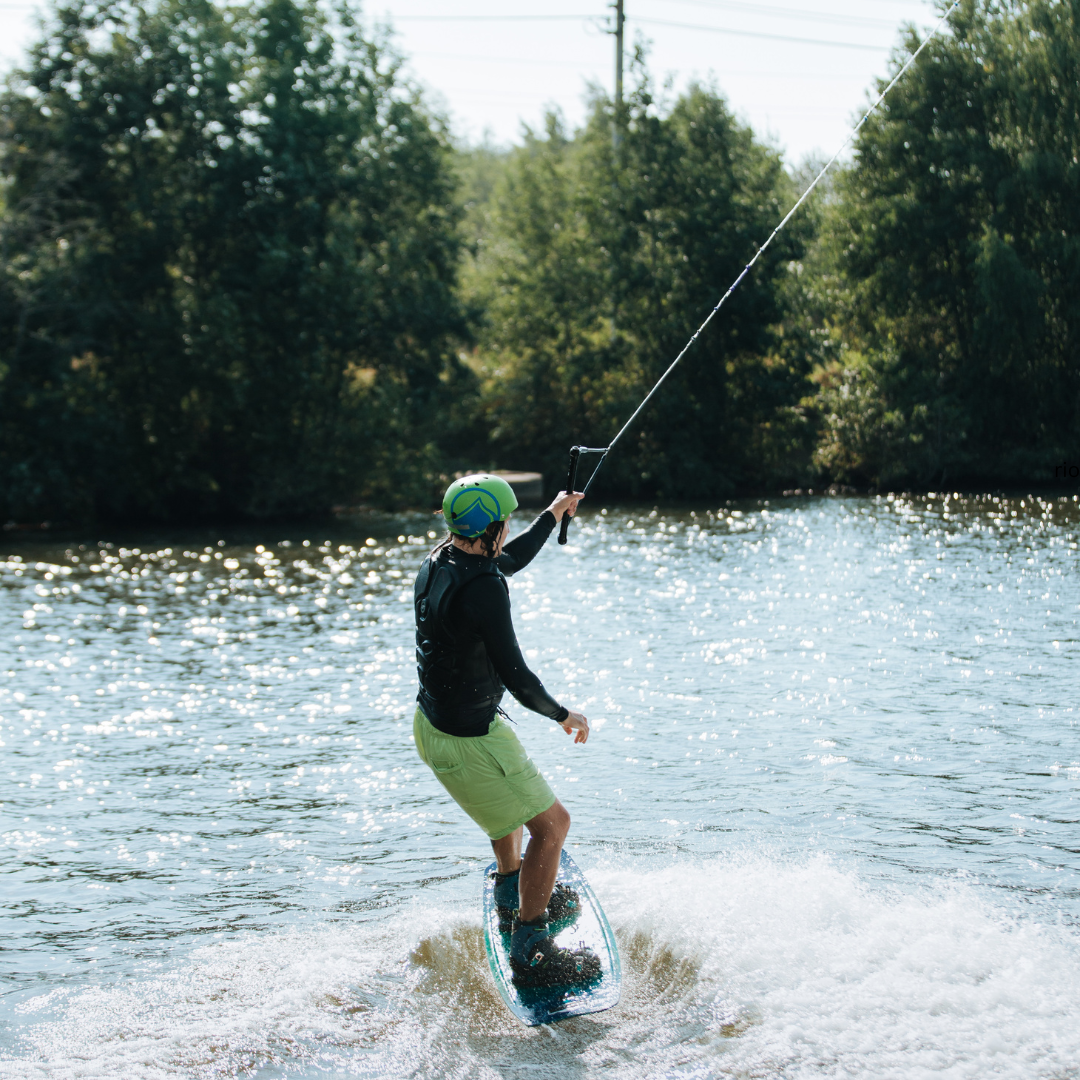 Reach International Outfitters