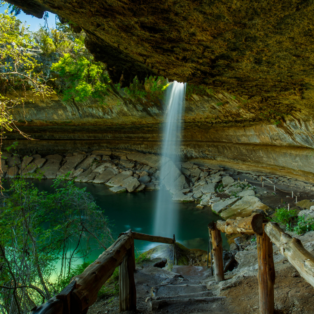 Reach International Outfitters