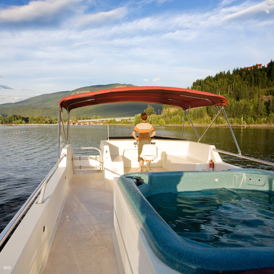 Reach International Outfitters